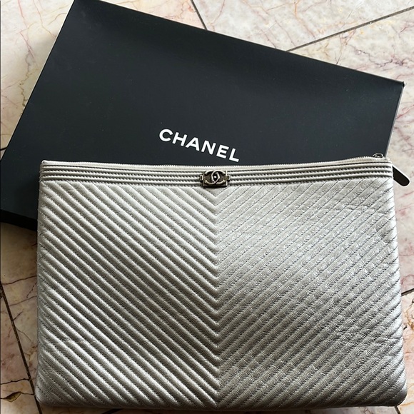 CHANEL Metallic Silver Chevron Pouch - Picture 1 of 9